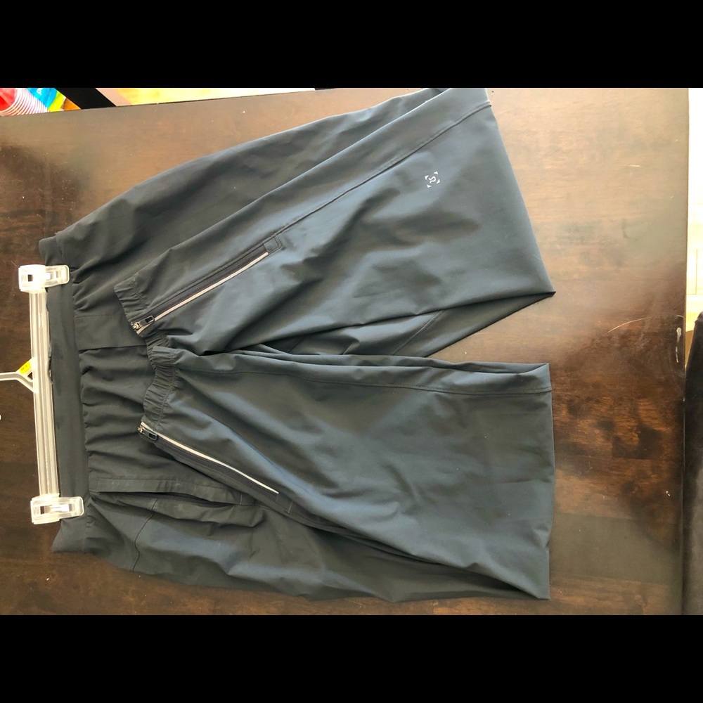 Lululemon surge joggers